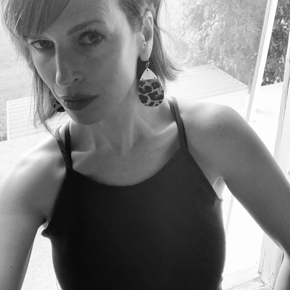 Meet your Posher, Laura - Picture 6 of 7